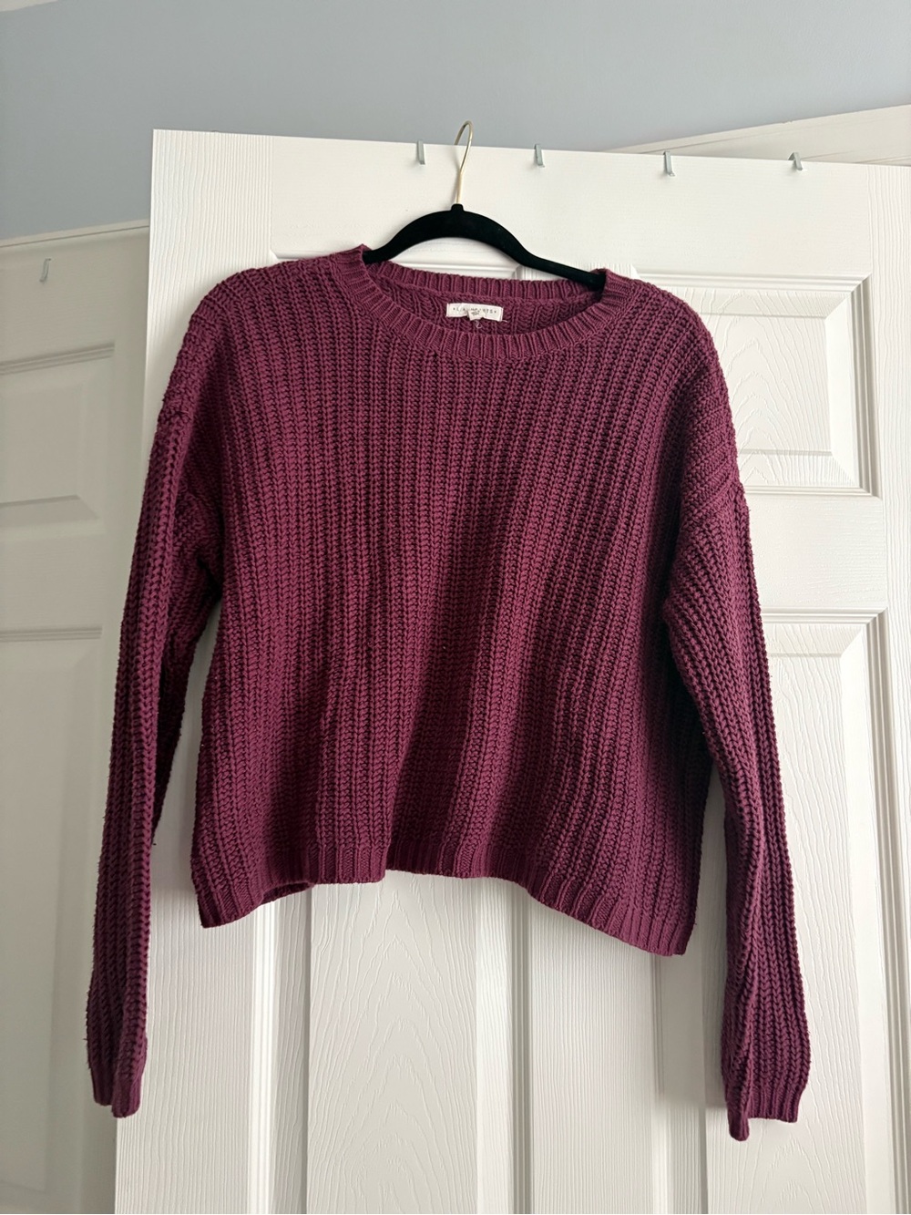 Women's Ribbed Crewneck Sweater - Wine